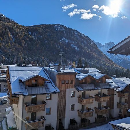 Casa Campiglio Centro Piano Alto Con Vista Madonna di Campiglio Exterior foto